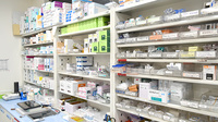 パンダ薬局の薬棚