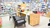 松村薬局　本店の待合スペース