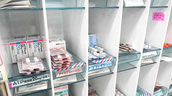 松村薬局　本店の薬棚