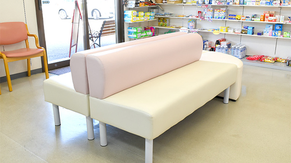 松村薬局の待合スペース