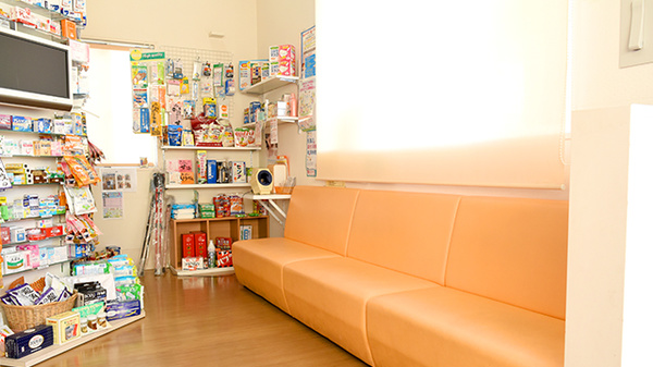 松村薬局　津田店の待合スペース