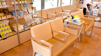 アイランド薬局　羽島店の待合スペース