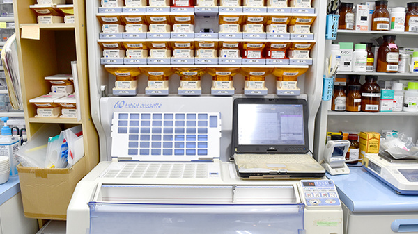 アイランド薬局　羽島店の調剤器具