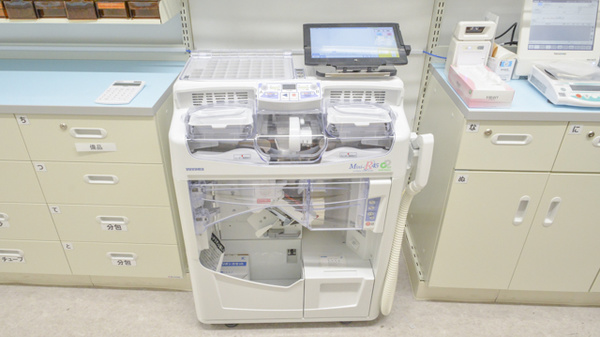 スギ薬局　北野田店の調剤器具