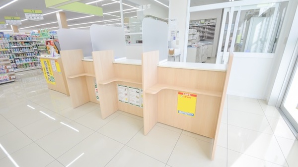スギ薬局　名南店の受付/カウンター