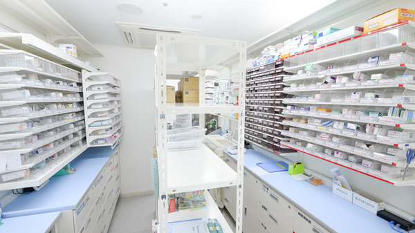 スギ薬局　柳ケ瀬中央店の調剤室