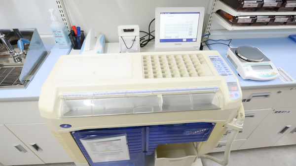 スギ薬局　柳ケ瀬中央店の調剤器具