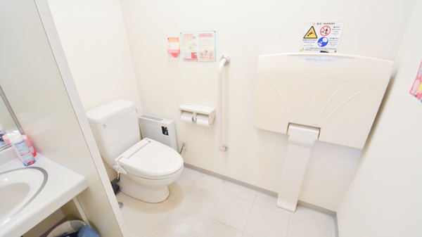 調剤薬局ツルハドラッグ豊岡12条店のお手洗い