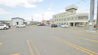 調剤薬局ツルハドラッグ新橋大通店の駐車場