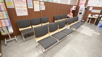 調剤薬局ツルハドラッグ旭ヶ丘8条店の待合スペース