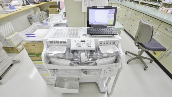 調剤薬局ツルハドラッグ桑園店の調剤器具