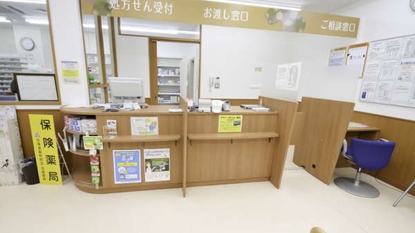 調剤薬局　ツルハドラッグ　ひばりが丘店の受付/カウンター