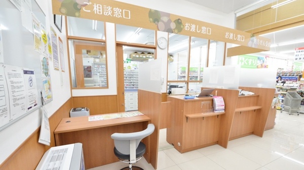 調剤薬局ツルハドラッグ新琴似7条店の受付/カウンター