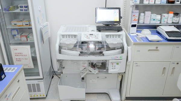 調剤薬局ツルハドラッグ北野店の調剤器具
