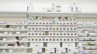 調剤薬局ツルハドラッグ手稲星置駅前店の薬棚