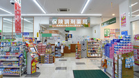 調剤薬局ツルハドラッグ長沼中央店の入口