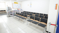調剤薬局ツルハドラッグ苫小牧王子店の待合スペース