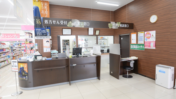 調剤薬局ツルハドラッグ恵み野西店の受付/カウンター