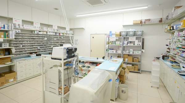 調剤薬局ツルハドラッグ恵み野西店の調剤室