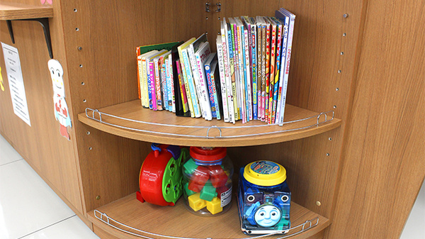 調剤薬局ツルハドラッグ仙台泉中央店のキッズ用品