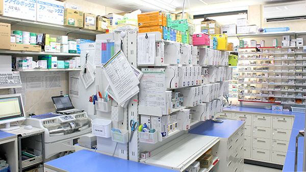 調剤薬局ツルハドラッグ仙台泉中央店の調剤室