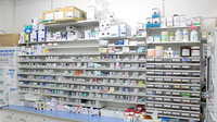 調剤薬局ツルハドラッグ仙台長町4丁目店の薬棚