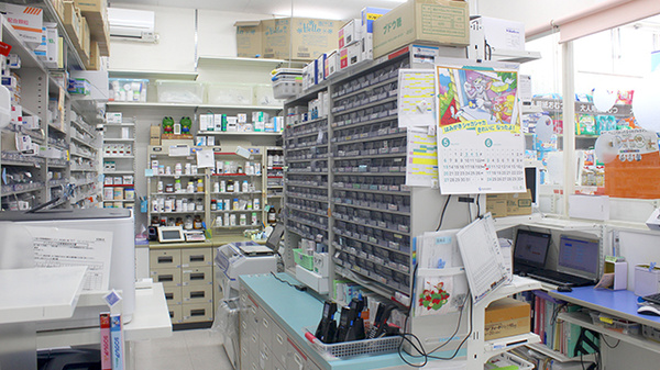 調剤薬局ツルハドラッグ八山田店の調剤室