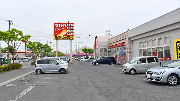 調剤薬局ツルハドラッグみずほ店の駐車場