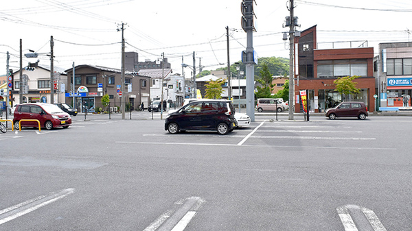 調剤薬局ツルハドラッグ宮古中央店の駐車場