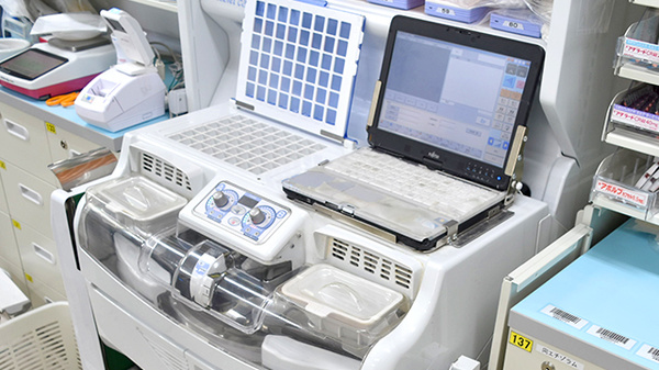 調剤薬局ツルハドラッグむつ店の調剤器具