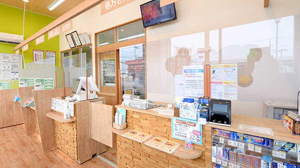 調剤薬局ツルハドラッグ黒石店の受付/カウンター
