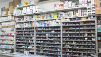 調剤薬局ツルハドラッグ気仙沼東新城店の薬棚