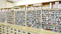 調剤薬局ツルハドラッグ鎌取店の薬棚