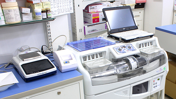 調剤薬局ツルハドラッグ梅屋敷店の調剤器具
