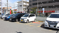 調剤薬局ツルハドラッグ六会駅前店の駐車場