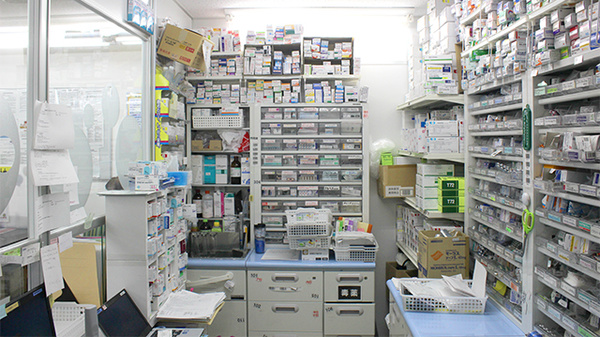 調剤薬局ツルハドラッグ大和駅前店の調剤室