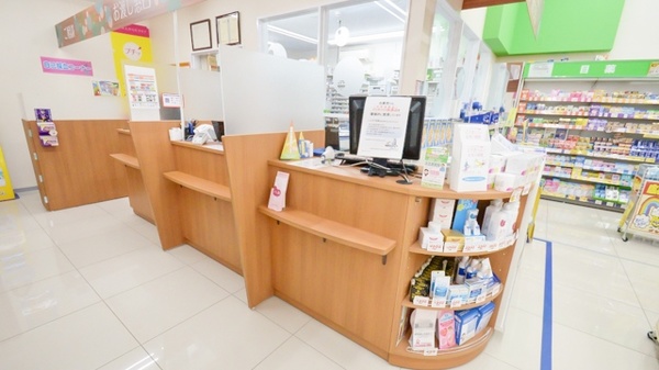 調剤薬局ツルハドラッグ春日井篠木店の受付/カウンター