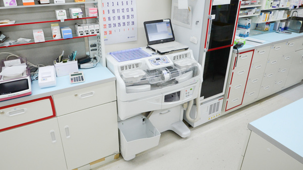 調剤薬局ツルハドラッグ朝倉店の調剤器具