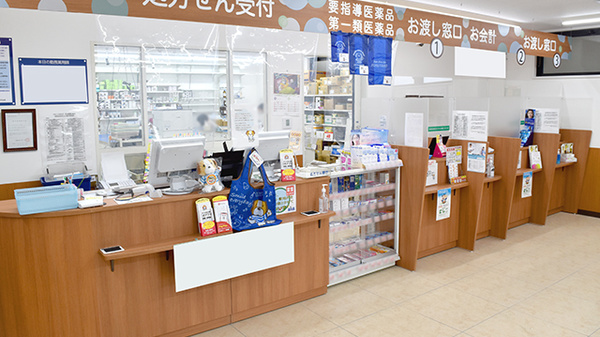 薬局くすりの福太郎鎌ヶ谷大仏店の受付/カウンター