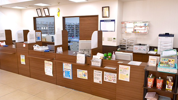 薬局くすりの福太郎新鎌ヶ谷南口店の受付/カウンター