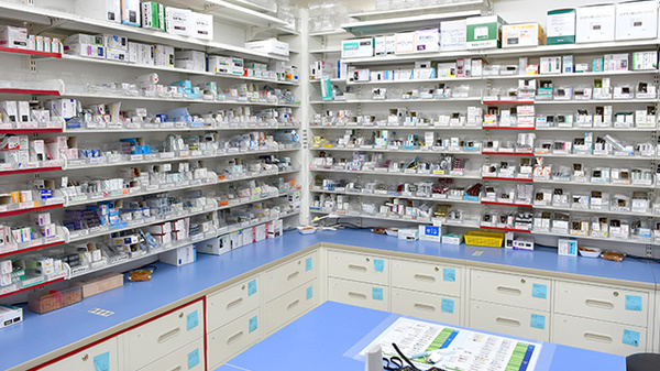 薬局くすりの福太郎川間店の調剤室