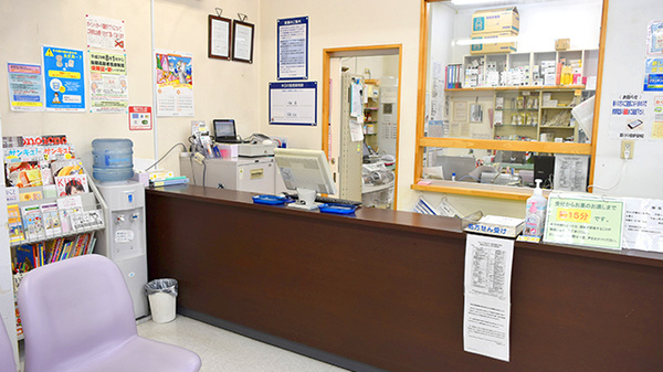 薬局くすりの福太郎千葉中央店の受付/カウンター