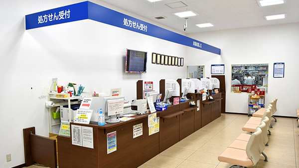 薬局くすりの福太郎津田沼南口店の受付/カウンター