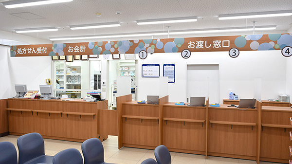 薬局くすりの福太郎新高根店の受付/カウンター