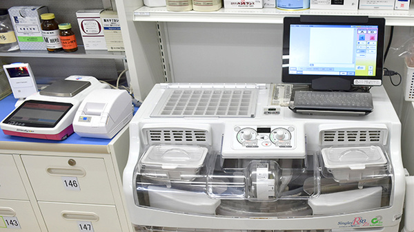 薬局くすりの福太郎西船橋店の調剤器具