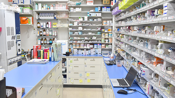 薬局くすりの福太郎浦安店の調剤室