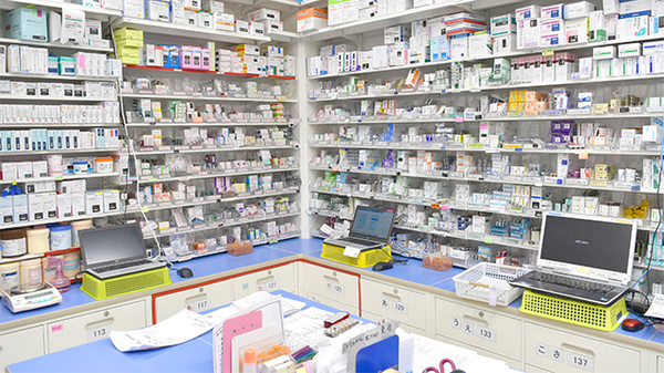 薬局くすりの福太郎船橋ＦＡＣＥ店の調剤室
