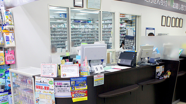 薬局くすりの福太郎南千住店の受付/カウンター