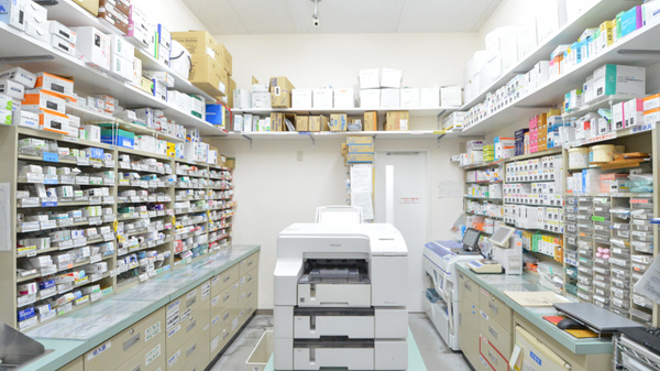 ウォンツ佐方薬局の調剤室