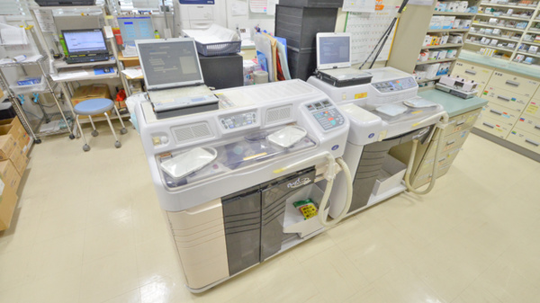 ウォンツ薬局光町２号店の調剤器具